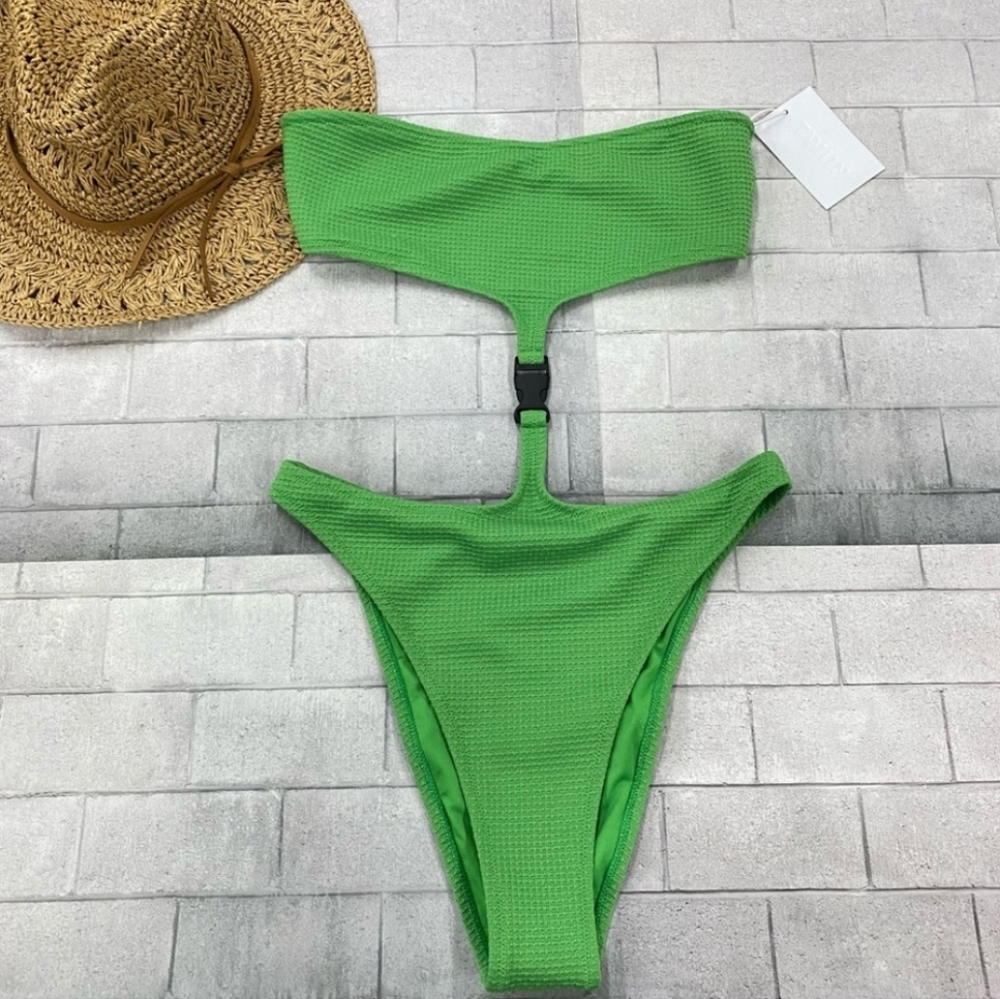 [NEW] TWIIN Vice Buckle One-piece - Picture 10 of 13